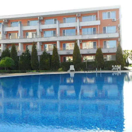 Apartman студия несебър форт клуб